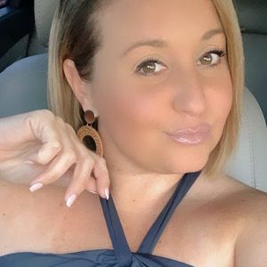 Meet your Posher, Kacie